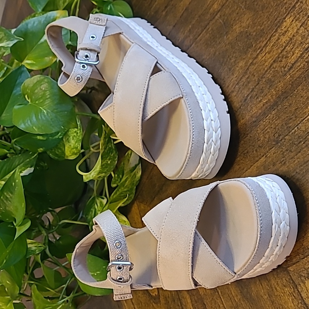 UGG Aubrey Platform sandals
